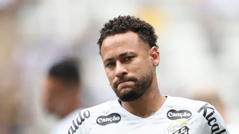 Ney Jr. durante jogo do Peixe na Arena MRV.