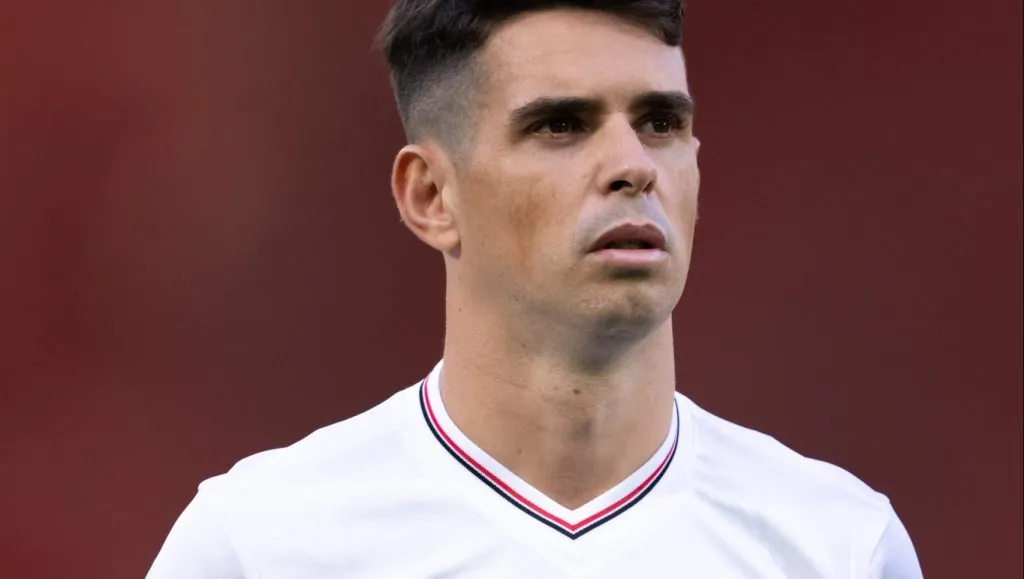 RJ – RIO DE JANEIRO – 12/07/2025 – BRASILEIRO A 2025, FLAMENGO X SAO PAULO – Oscar jogador do Sao Paulo durante partida contra o Flamengo no estadio Maracana pelo campeonato Brasileiro A 2025. Foto: Jorge Rodrigues/AGIF
