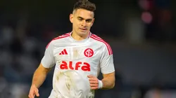 Rafael Borré durante partida entre RB Bragantino x Internacional - Foto: Anderson Romão/AGIF