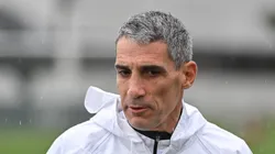 Vojvoda durante treino do Peixe no CT Rei Pelé.