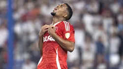 Gustavo Prado, atacante do Internacional em partida pela Conmebol Libertadores (Foto: Ernesto Ryan/Getty Images)