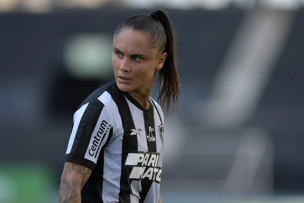 Jogadora Botafogo. Foto: Thiago Ribeiro/AGIF