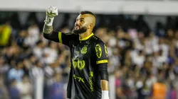 Alex Muralha jogador do Mirassol durante aquecimento - Foto: Marco Miatelo/AGIF