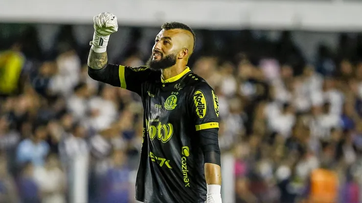 Alex Muralha jogador do Mirassol durante aquecimento - Foto: Marco Miatelo/AGIF