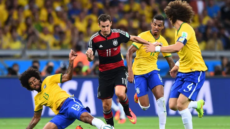Em 2014, a Seleção perdeu de 7 a 1 para a Alemanha e 3 a 0 para a Holanda na Copa no Brasil.