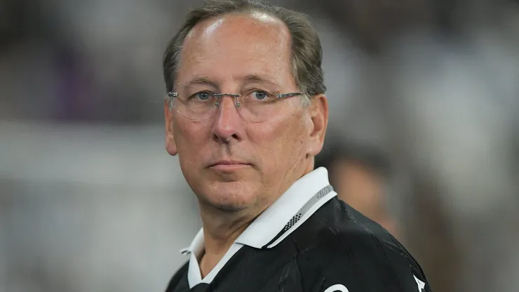 Botafogo se posiciona contra a arbitragem antes de clássico contra o Flamengo.