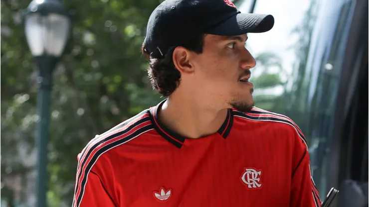 Pedro durante a chegada do Flamengo na Filadélfia, durante o Mundial de Clubes. Foto: Gilvan de Souza/CRF