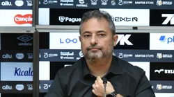 SP - SANTOS - 25/06/2025 - SANTOS, APRESENTACAO - Alexandre Mattos ao lado do Presidente Marcelo Teixeira durante sua apresentacao oficial como Diretor Executivo de futebol em coletiva de imprensa realizada no Vila Belmiro.