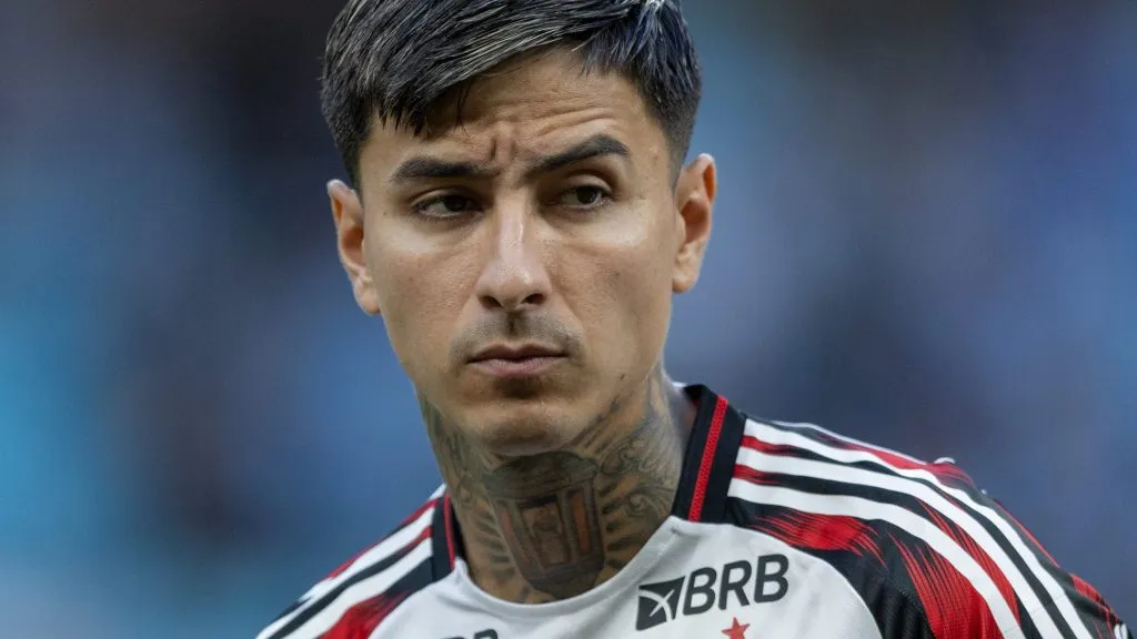 Pulgar durante partida. Foto: Liamara Polli/AGIF