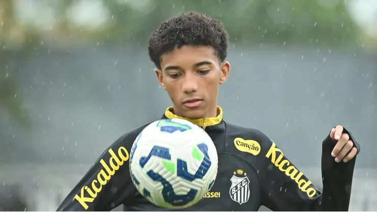 Robinho Jr. pelo Santos. Foto: Jota Erre/AGIF