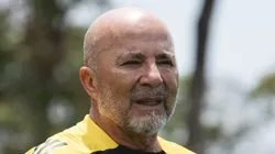 Sampaoli durante treinamento na Cidade do Galo
