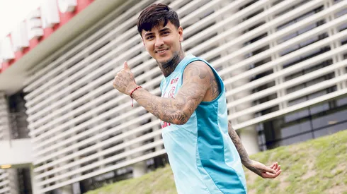 Pulgar em treino no Ninho do Urubu