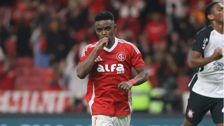 Carbonero comemorando gol diante do Corinthians