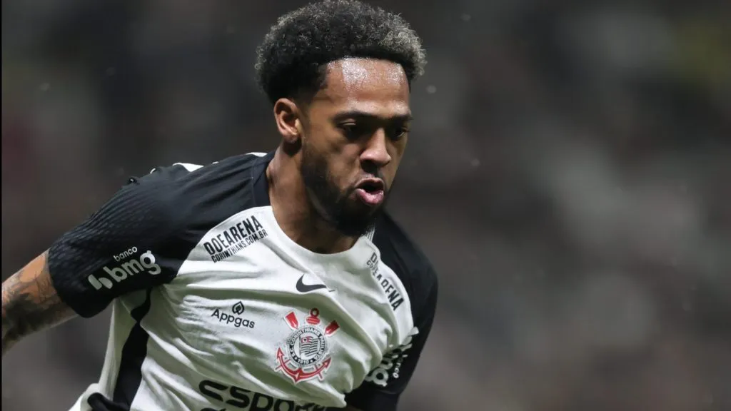 Martínez durante partida. Foto: Gilson Lobo/AGIF