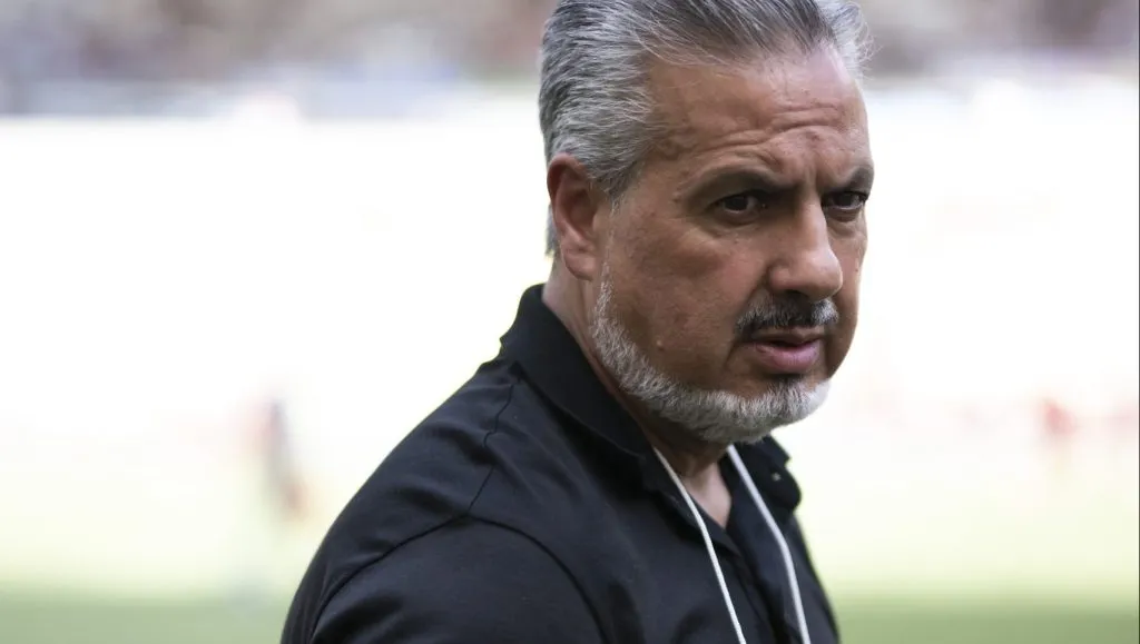 RJ – RIO DE JANEIRO – 08/02/2025 – CARIOCA 2025, FLUMINENSE X FLAMENGO – Jose Boto diretor de futebol do Flamengo antes da partida contra o Fluminense no estadio Maracana pelo campeonato Carioca 2025. Foto: Jorge Rodrigues/AGIF