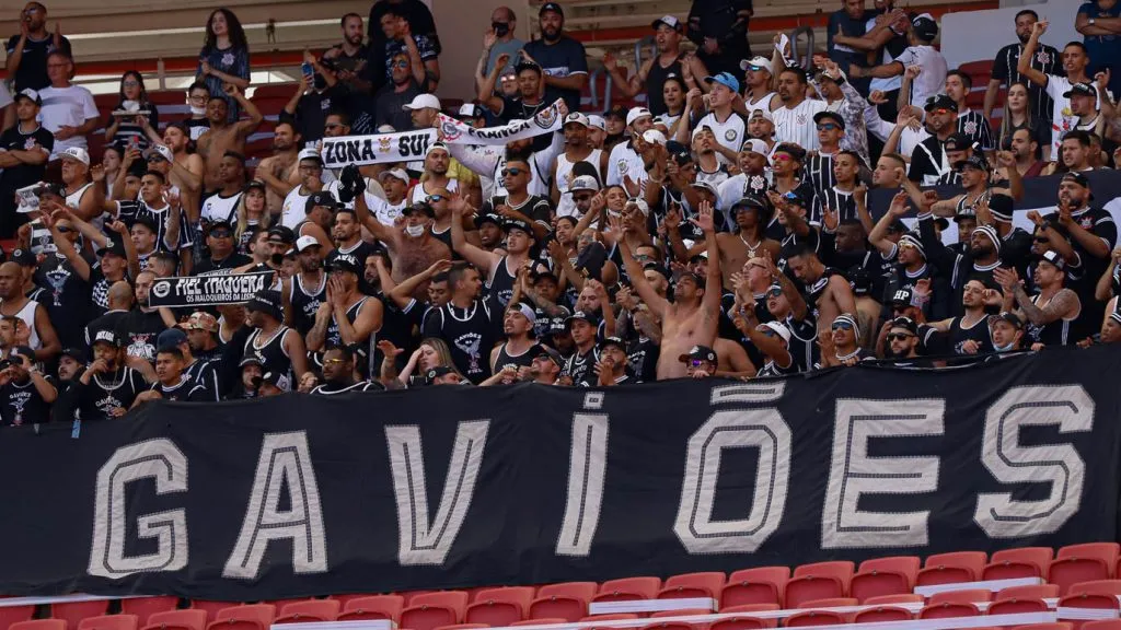 Prinicpal torcida do Timão soltou uma nota pedindo expulsão de ex-presidente – Foto: Maxi Franzoi/AGIF