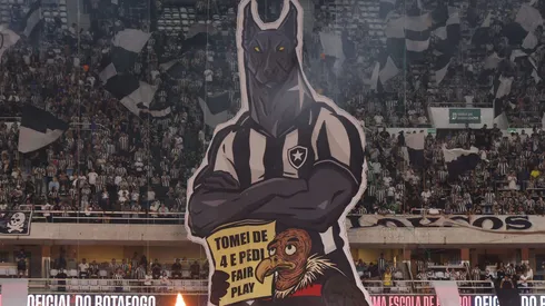 Torcida do Botafogo provoca Flamengo por meio de mosaico pré-jogo (Photo by Wagner Meier)