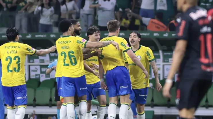 Palmeiras virou a 8ª no Brasileirão e derrotou Bragantino no Allianz Parque. Foto: Marcello Zambrana/AGIF