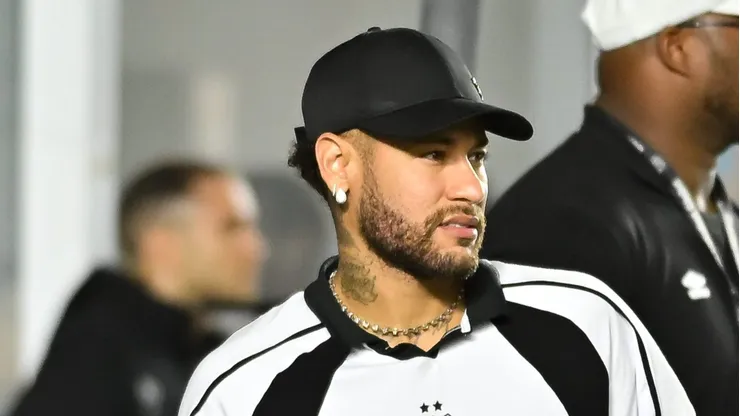 Neymar antes do jogo do Peixe no clássico.