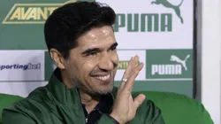 Abel Ferreira, técnico do Palmeiras, durante partida contra o Bragantino no estadio Arena Allianz Parque pelo campeonato Brasileiro A 2025. Foto: Marcello Zambrana/AGIF