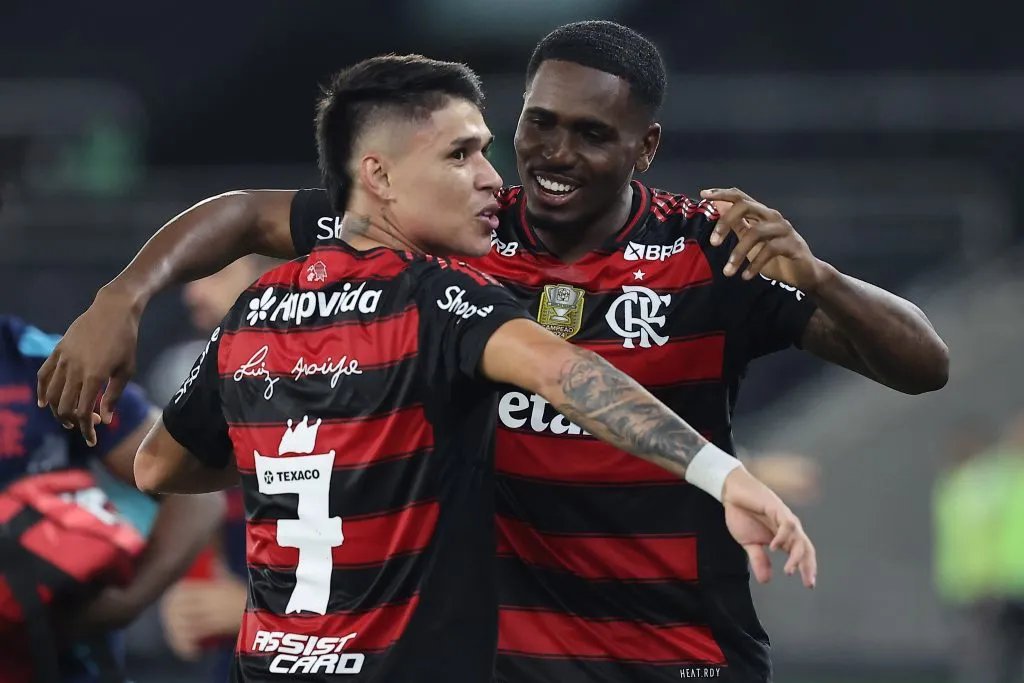 Luiz Araújo do Flamengo comemora gol com Evertton Araújo – (Photo by Wagner Meier/Getty Images)