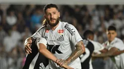 Zé Rafael foi o grande destaque do Santos em vitória contra Corinthians