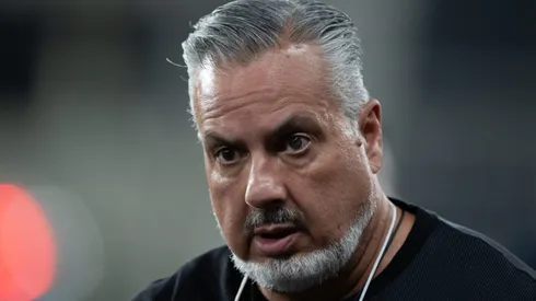 José Boto detona a arbitragem por conta de pênalti não marcado mesmo em vitória do Flamengo.