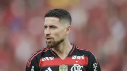 RJ - RIO DE JANEIRO - 12/07/2025 - BRASILEIRO A 2025, FLAMENGO X SAO PAULO - Jorginho jogador do Flamengo durante partida contra o Sao Paulo no estadio Maracana pelo campeonato Brasileiro A 2025.