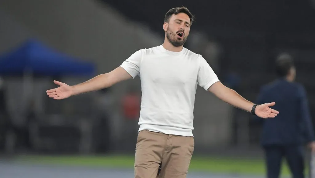 David Ancelotti está pressionado nos bastidores do Botafogo após derrota para o Flamengo – Foto: Thiago Ribeiro/AGIF