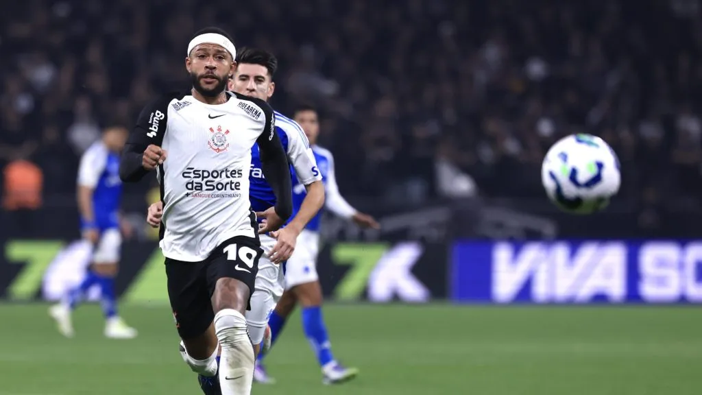 Memphis Depay no Corinthians. Foto: Marcello Zambrana/AGIF