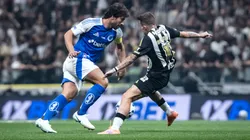 Lucas Silva e Bernard em lance de Atlético-MG x Cruzeiro