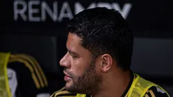 Hulk durante partida diante do Sport no banco de reservas.