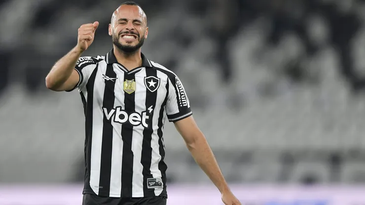 RJ - RIO DE JANEIRO - 01/10/2025 - BRASILEIRO A 2025, BOTAFOGO X BAHIA - Arthur Cabral jogador do Botafogo durante partida contra o Bahia no estadio Engenhao pelo campeonato Brasileiro A 2025. Foto: Thiago Ribeiro/AGIF