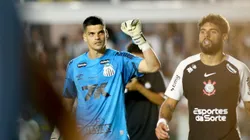 SP - SANTOS - 15/10/2025 - BRASILEIRO A 2025, SANTOS X CORINTHIANS - Gabriel Brazao goleiro do Santos durante partida contra o Corinthians no estadio Vila Belmiro pelo campeonato Brasileiro A 2025. Foto: Mauricio De Souza/AGIF