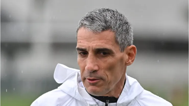 Vojvoda durante treino do Peixe no CT Rei Pelé.
