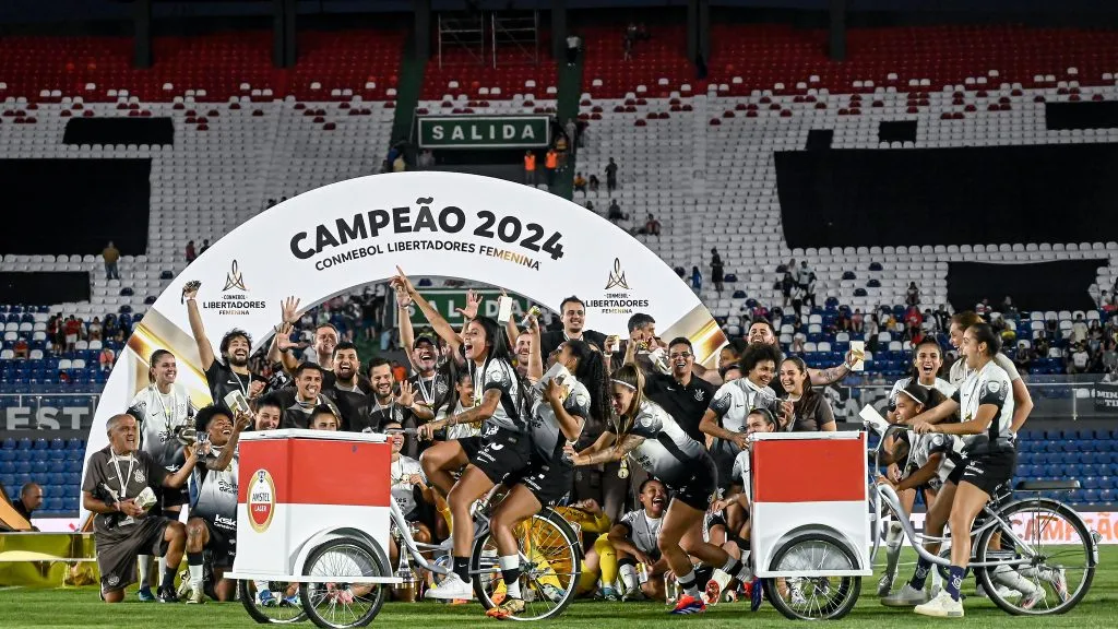 Time feminino do Corinthians campeão da Libertadores Feminina 2024