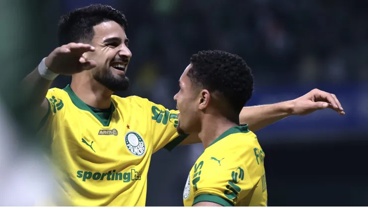 Flaco e Vitor Roque vêm em fase espetacular com a camisa do Palmeiras