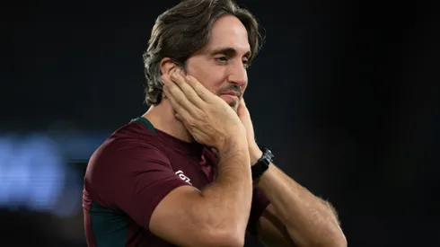 Luis Zubeldia, técnico do Fluminense, durante partida contra o Juventude no estadio Maracana pelo campeonato Brasileiro A 2025. Foto: Jorge Rodrigues/AGIF