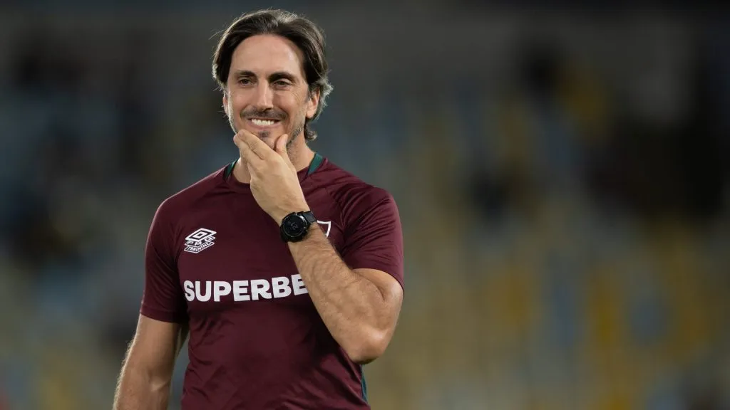 Zubeldía fez análise após vitória do Fluminense – Foto: Jorge Rodrigues/AGIF