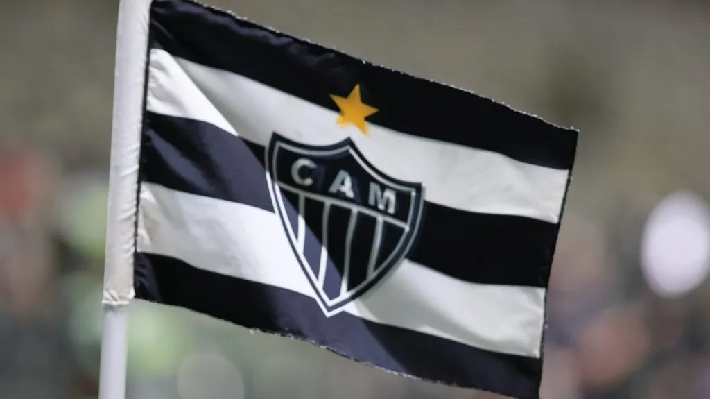 Bandeirinha do Atlético. Foto: Gilson Lobo/AGIF