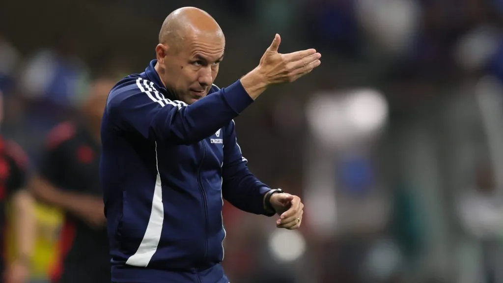 Jardim reclamou da arbitragem no Brasil - Foto: Gilson Lobo/AGIF