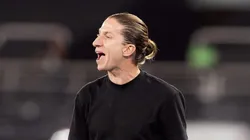 Filipe Luís fica incomodado com situação nos bastidores do Flamengo - Foto: Adriano Fontes/Flamengo