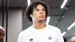 Volante tenta se firmar no Santos - Foto: Raul Baretta/Santos FC.