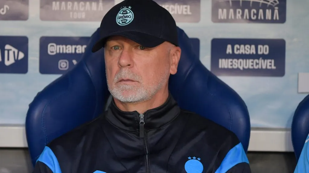 RJ – RIO DE JANEIRO – 31/08/2025 – BRASILEIRO A 2025, FLAMENGO X GREMIO – Mano Menezes tecnico do Gremio durante partida contra o Flamengo no estadio Maracana pelo campeonato Brasileiro A 2025. Foto: Thiago Ribeiro/AGIF