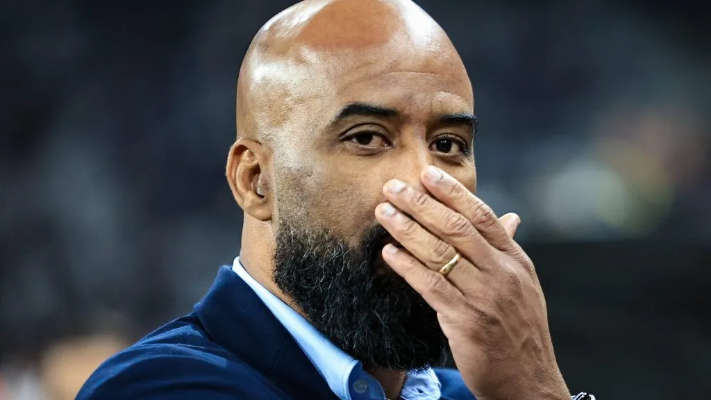 SP – SAO PAULO – 01/06/2025 – BRASILEIRO A 2025, CORINTHIANS X VITORIA –  Fabinho Soldado diretor do Corinthians durante aquecimento antes da partida contra o Vitoria no estadio Arena Corinthians pelo campeonato Brasileiro A 2025. Foto: Fabio Giannelli/AGIF