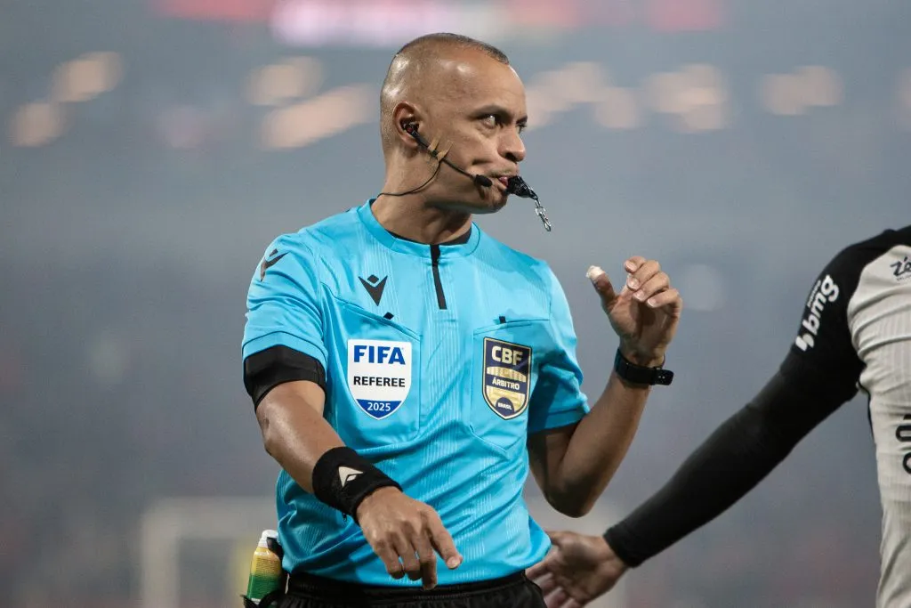 Sob apito de Wilton Pereira Sampaio, Palmeiras não vence há sete partidas – Foto: Giovani Baccin/AGIF