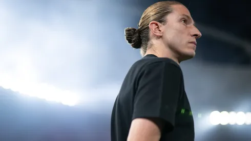 RJ - RIO DE JANEIRO - 15/10/2025 - BRASILEIRO A 2025, BOTAFOGO X FLAMENGO - Filipe Luis tecnico do Flamengo durante partida contra o Botafogo no estadio Engenhao pelo campeonato Brasileiro A 2025. Foto: Jorge Rodrigues/AGIF