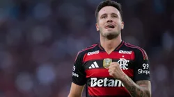 Saul, jogador do Flamengo, comemora gol durante partida contra o Gremio no estadio Maracana pelo campeonato Brasileiro A 2025. Foto: Jorge Rodrigues/AGIF