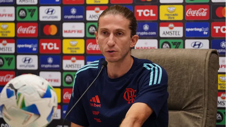 Filipe Luís durante coletiva. Photo by Joaquín Camiletti/Getty Images