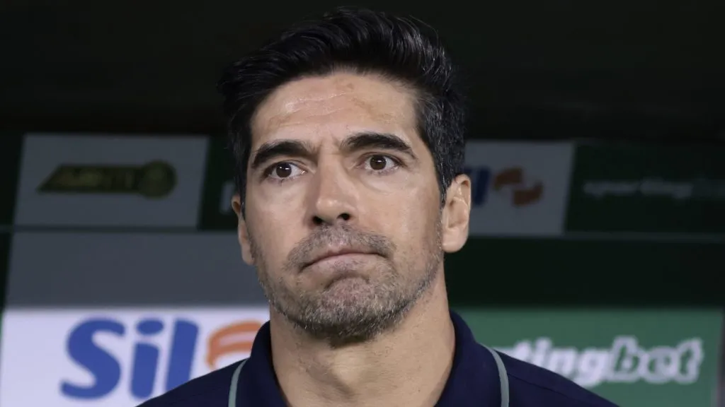 SP – SAO PAULO – 15/10/2025 – BRASILEIRO A 2025, PALMEIRAS X BRAGANTINO – Abel Ferreira tecnico do Palmeiras durante partida contra o Bragantino no estadio Arena Allianz Parque pelo campeonato Brasileiro A 2025. Foto: Marcello Zambrana/AGIF